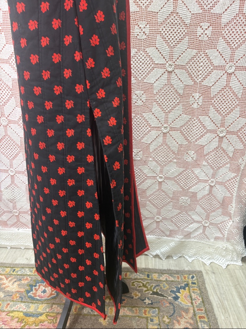Vintage Black & Red Floral Quilted Duster Robe – Gothic Prairie - Picture 9 of 13